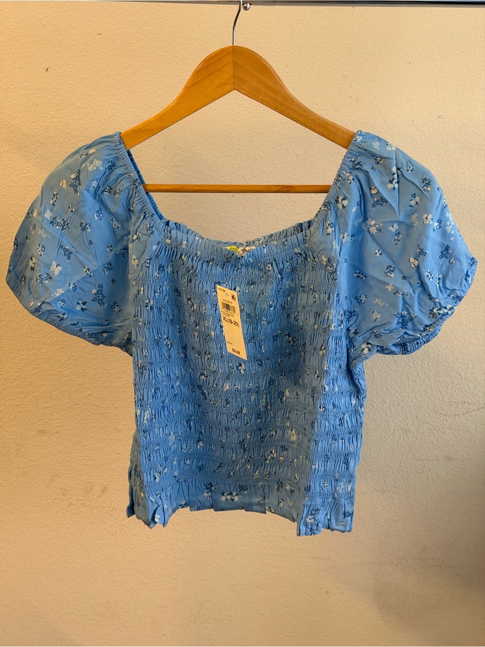 Smocked Square-Neck Puff Sleeve Top in Blue Floral